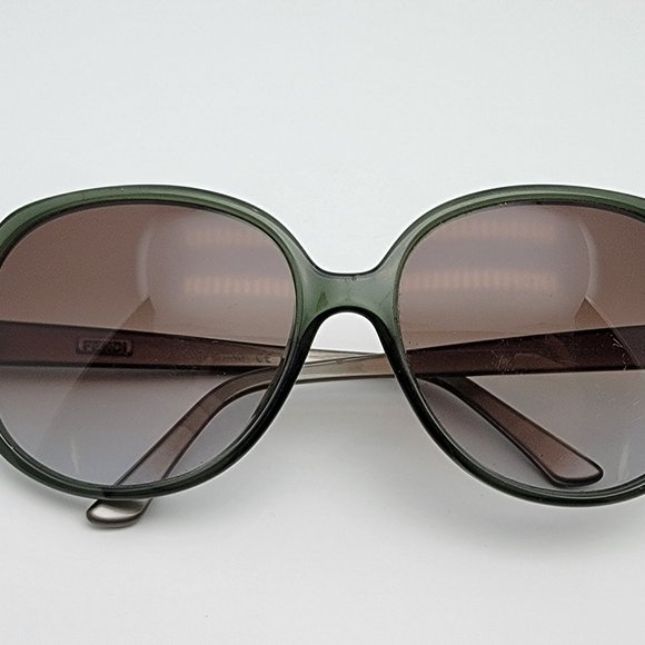 Fendi FS5274 315 Crystal Green Frame Grey Gradient Lens Sunglasses Italy 59mm